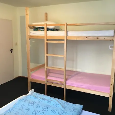 Graf Kwatera prywatna *